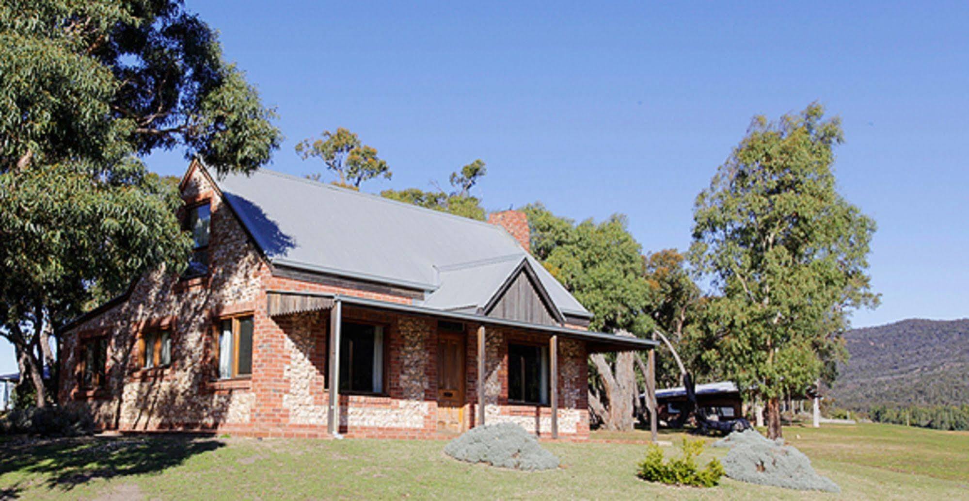 Grampians Pioneer Cottages Halls Gap Esterno foto